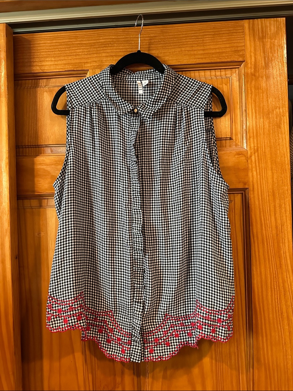 Elle Black & White Gingham Sleeveless Button-Up Top with Red Embroidered Hem